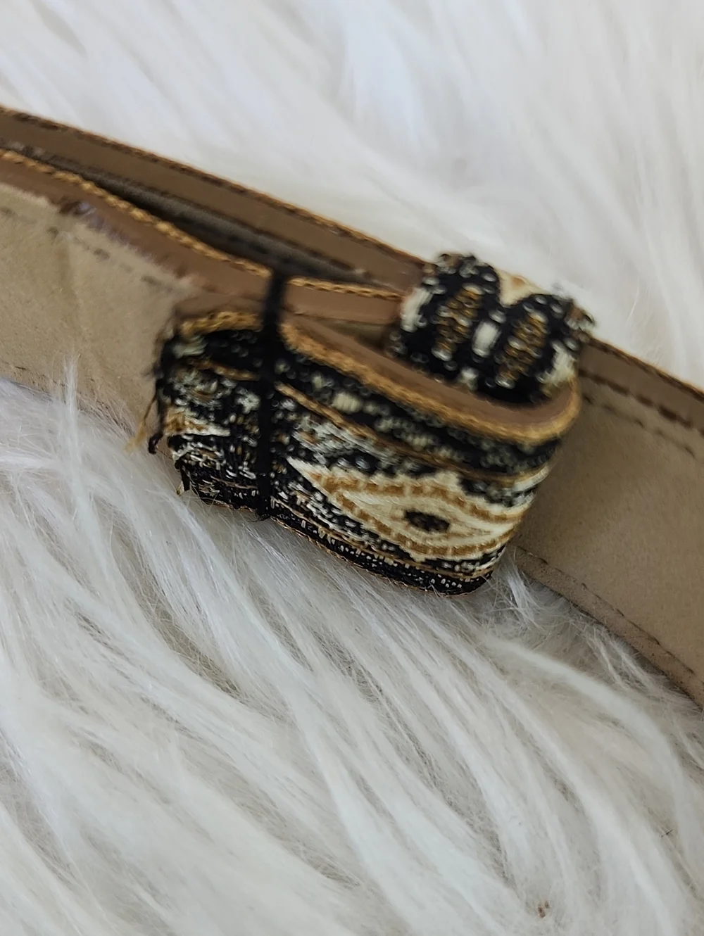 NWOT CHICO'S METAL HOOK BUCKLE AND JACQUARD ADJUSTABLE BELT